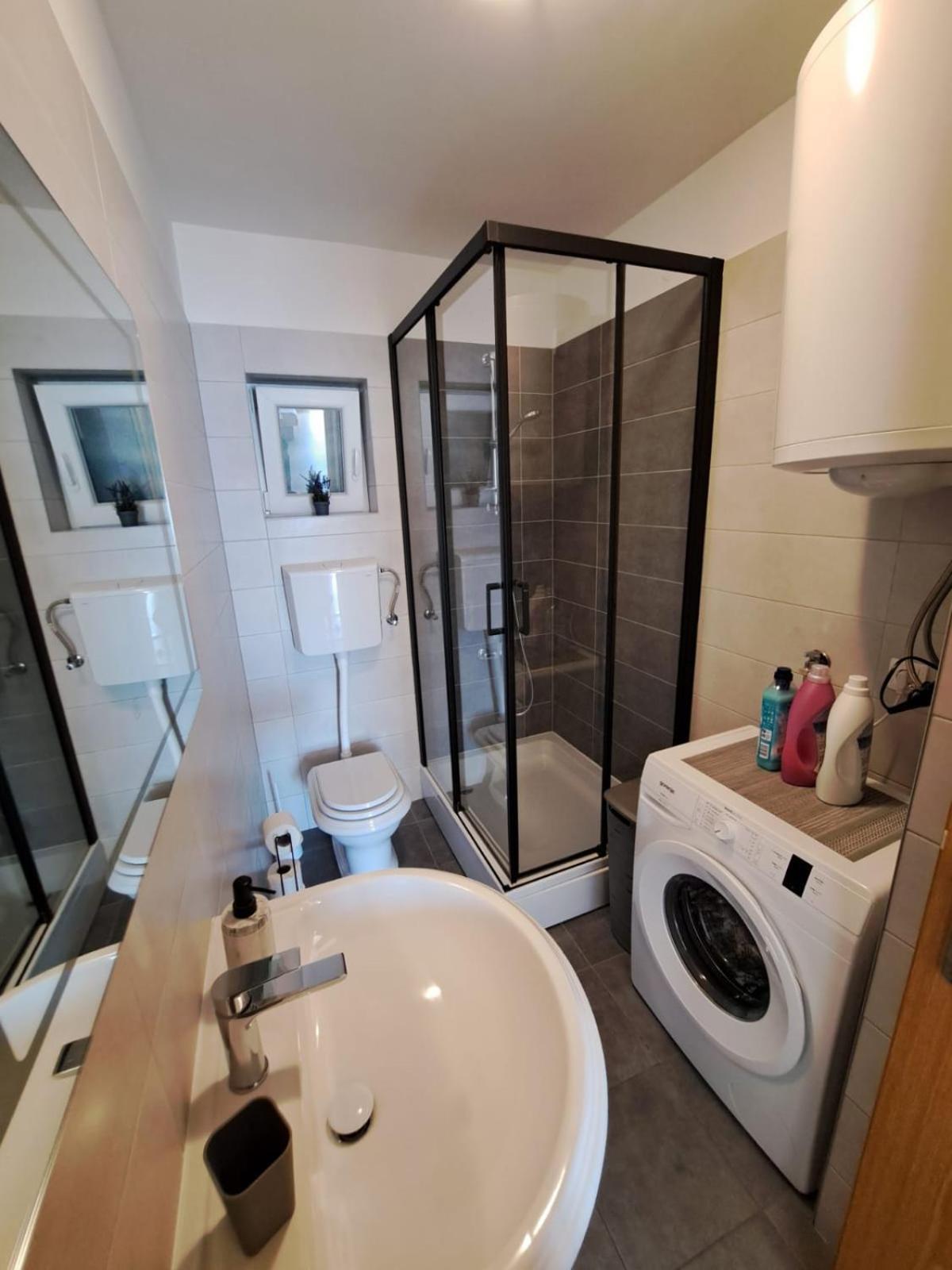 Apartman Leon Omiš Eksteriør bilde
